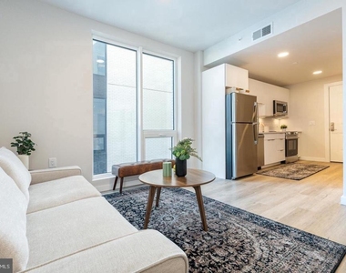 1130 N Delaware Avenue - Photo Thumbnail 11