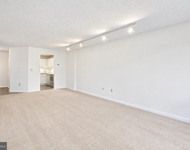 233 S 6th Street - Photo Thumbnail 2