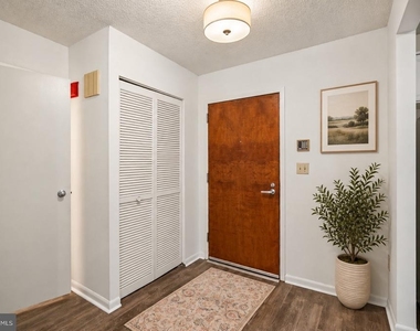 233 S 6th Street - Photo Thumbnail 9