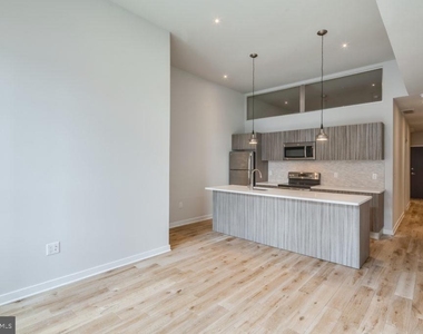 412 S 13th Street - Photo Thumbnail 2