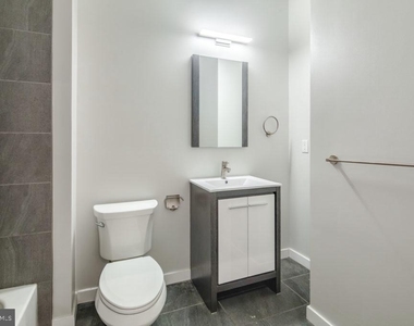 412 S 13th Street - Photo Thumbnail 8