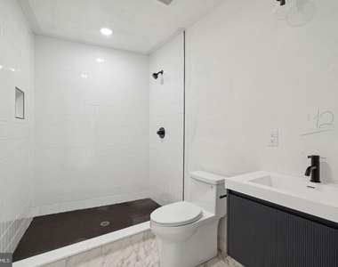 1828 Frankford Avenue - Photo Thumbnail 6