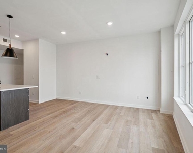 1828 Frankford Avenue - Photo Thumbnail 12