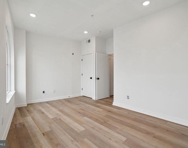 1828 Frankford Avenue - Photo Thumbnail 18