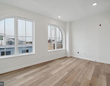 1828 Frankford Avenue - Photo Thumbnail 17