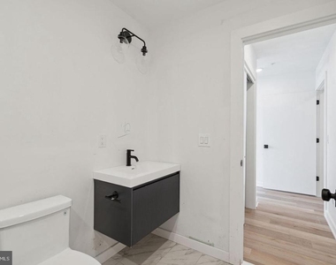 1828 Frankford Avenue - Photo Thumbnail 7