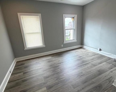 1717 N 26th Street - Photo Thumbnail 8