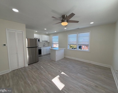 1609 E Gowen Avenue - Photo Thumbnail 2