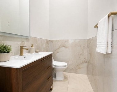 1810 E Venango Street - Photo Thumbnail 2