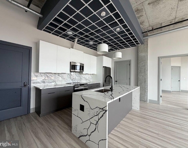 1810 E Venango Street - Photo Thumbnail 5