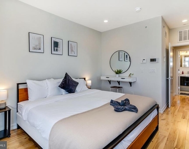 2256 Dickinson Street - Photo Thumbnail 18