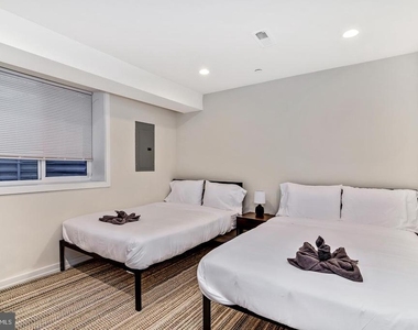 2256 Dickinson Street - Photo Thumbnail 4