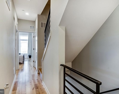 2256 Dickinson Street - Photo Thumbnail 10