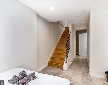 2256 Dickinson Street - Photo Thumbnail 5