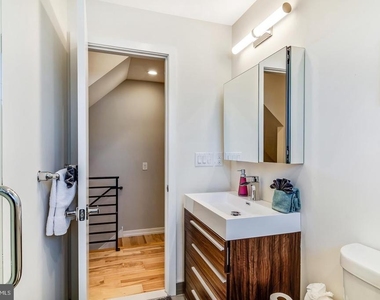 2256 Dickinson Street - Photo Thumbnail 9