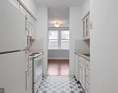 6655 Mccallum Street - Photo Thumbnail 5