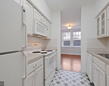 6655 Mccallum Street - Photo Thumbnail 3