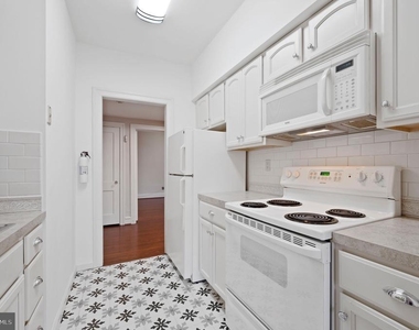 6655 Mccallum Street - Photo Thumbnail 4