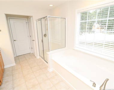 308 Marble Glow Court - Photo Thumbnail 28