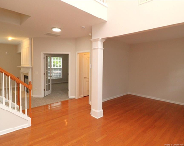 308 Marble Glow Court - Photo Thumbnail 5