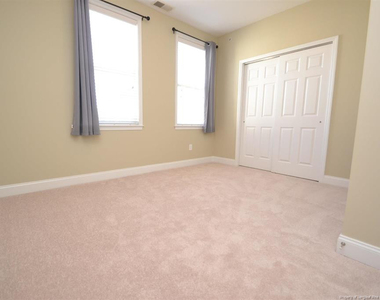 10410 Sablewood Drive - Photo Thumbnail 13