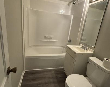 200 N Virginia Avenue - Photo Thumbnail 9