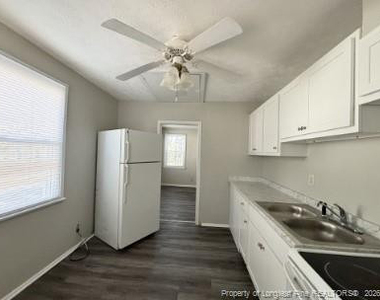 200 N Virginia Avenue - Photo Thumbnail 5