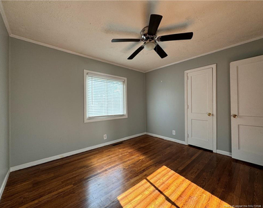 405 N Dickson Street - Photo Thumbnail 15