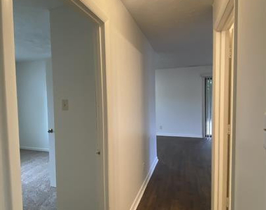 6400 Starbrook Drive - Photo Thumbnail 12