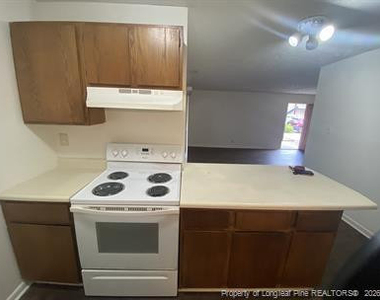 6400 Starbrook Drive - Photo Thumbnail 5