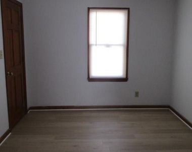 213 Dunn Road - Photo Thumbnail 19