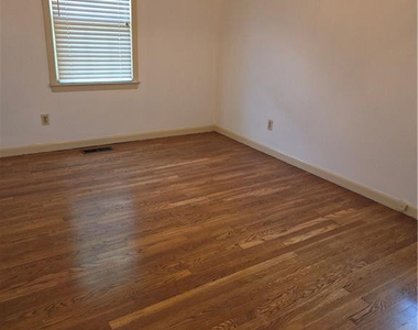 1503 Palmer Drive - Photo Thumbnail 8