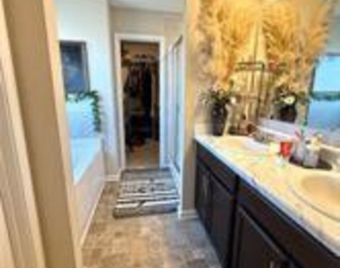 2150 Stonewash Drive - Photo Thumbnail 15