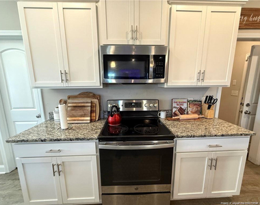 2150 Stonewash Drive - Photo Thumbnail 7