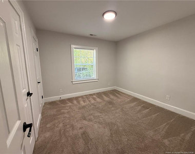 110 Kensington Circle - Photo Thumbnail 5