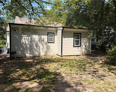 110 Kensington Circle - Photo Thumbnail 15