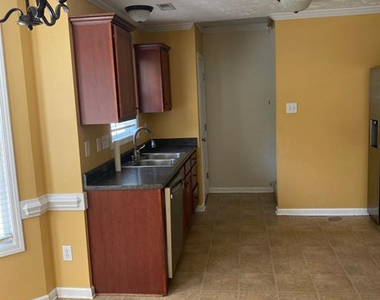 331 Beaconfield Drive - Photo Thumbnail 2