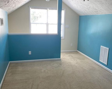 331 Beaconfield Drive - Photo Thumbnail 12
