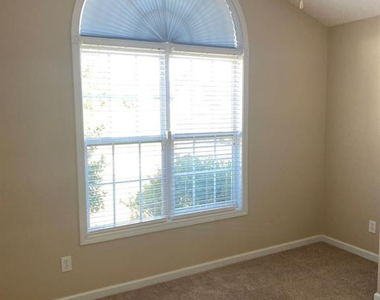 331 Beaconfield Drive - Photo Thumbnail 9