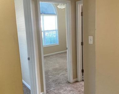 331 Beaconfield Drive - Photo Thumbnail 5
