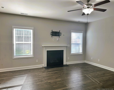 143 Cromwell Court - Photo Thumbnail 15