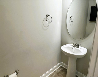 143 Cromwell Court - Photo Thumbnail 10