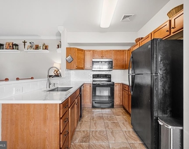 1537 Crest Park Court - Photo Thumbnail 9