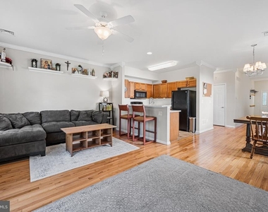 1537 Crest Park Court - Photo Thumbnail 7