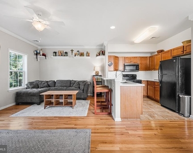 1537 Crest Park Court - Photo Thumbnail 5