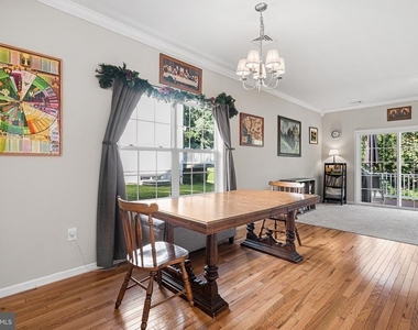 1537 Crest Park Court - Photo Thumbnail 3