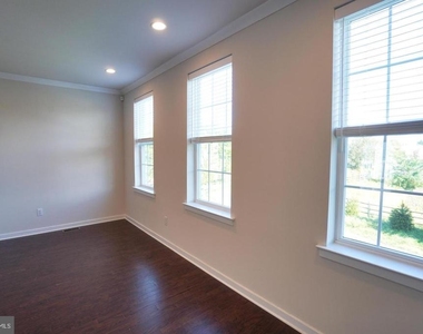 35 Jessop Lane - Photo Thumbnail 15