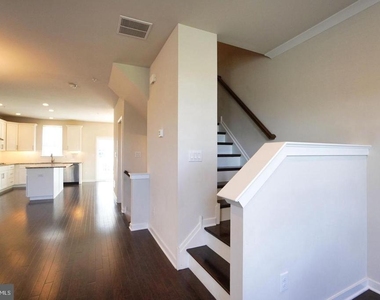35 Jessop Lane - Photo Thumbnail 17