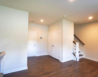 35 Jessop Lane - Photo Thumbnail 5
