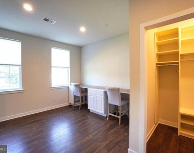 35 Jessop Lane - Photo Thumbnail 4
